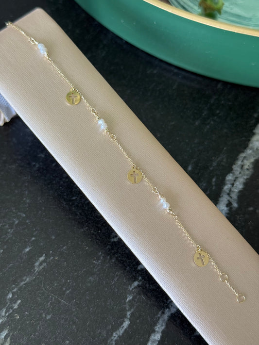 Pulsera cruces y perlas