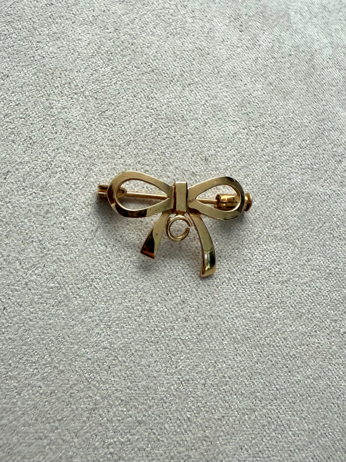 Pin moño