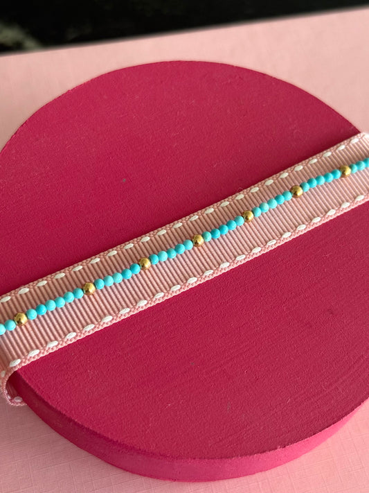 Pulsera turquesa y bolita oro