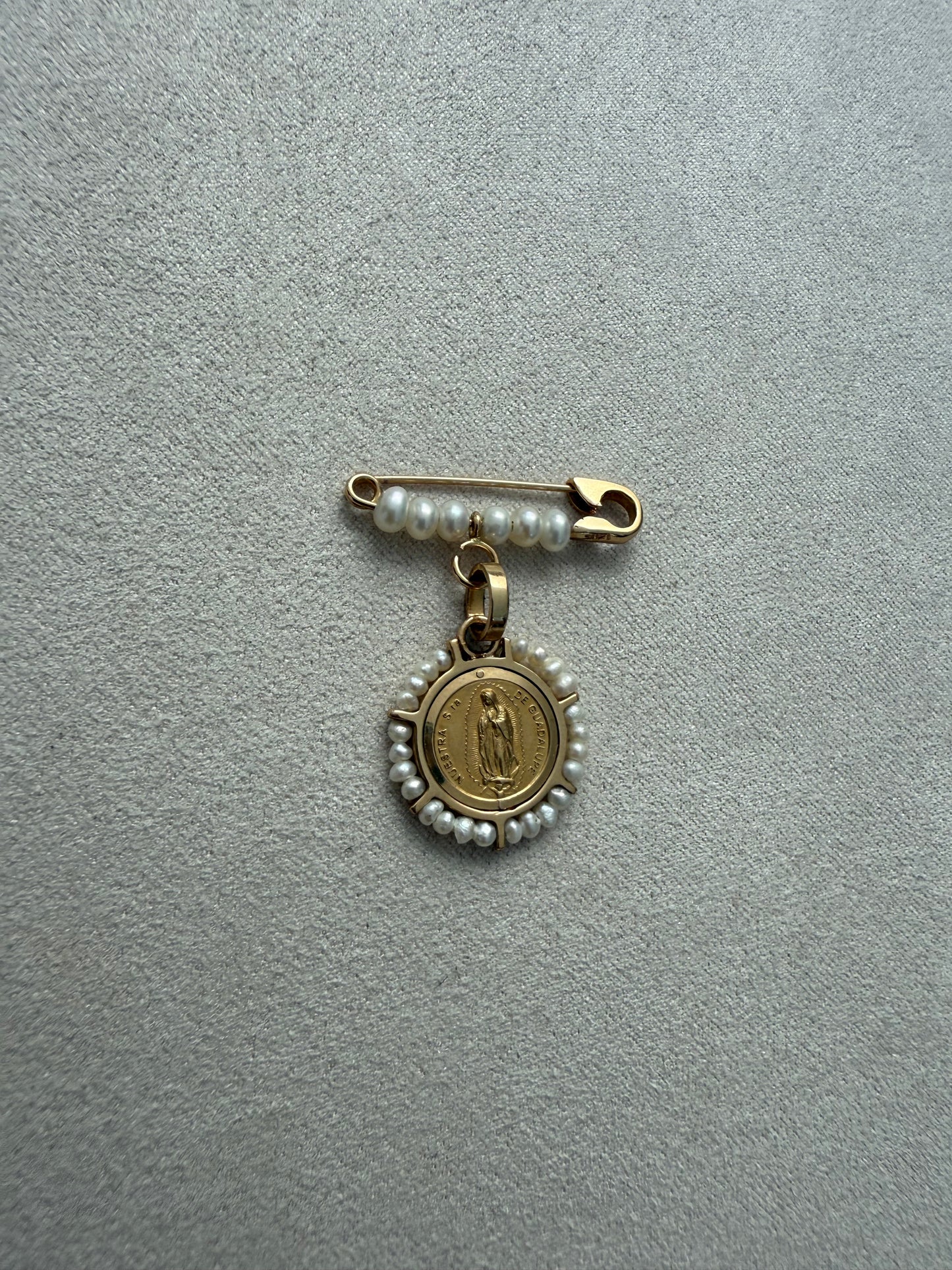 Medalla virgen oro redonda