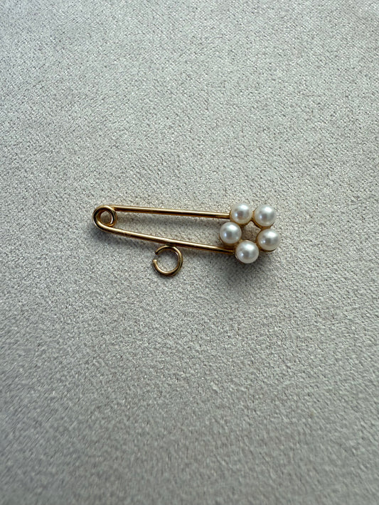 Pin flor Perlas