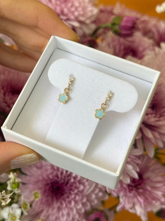 Aretes flor azul pastel colgante