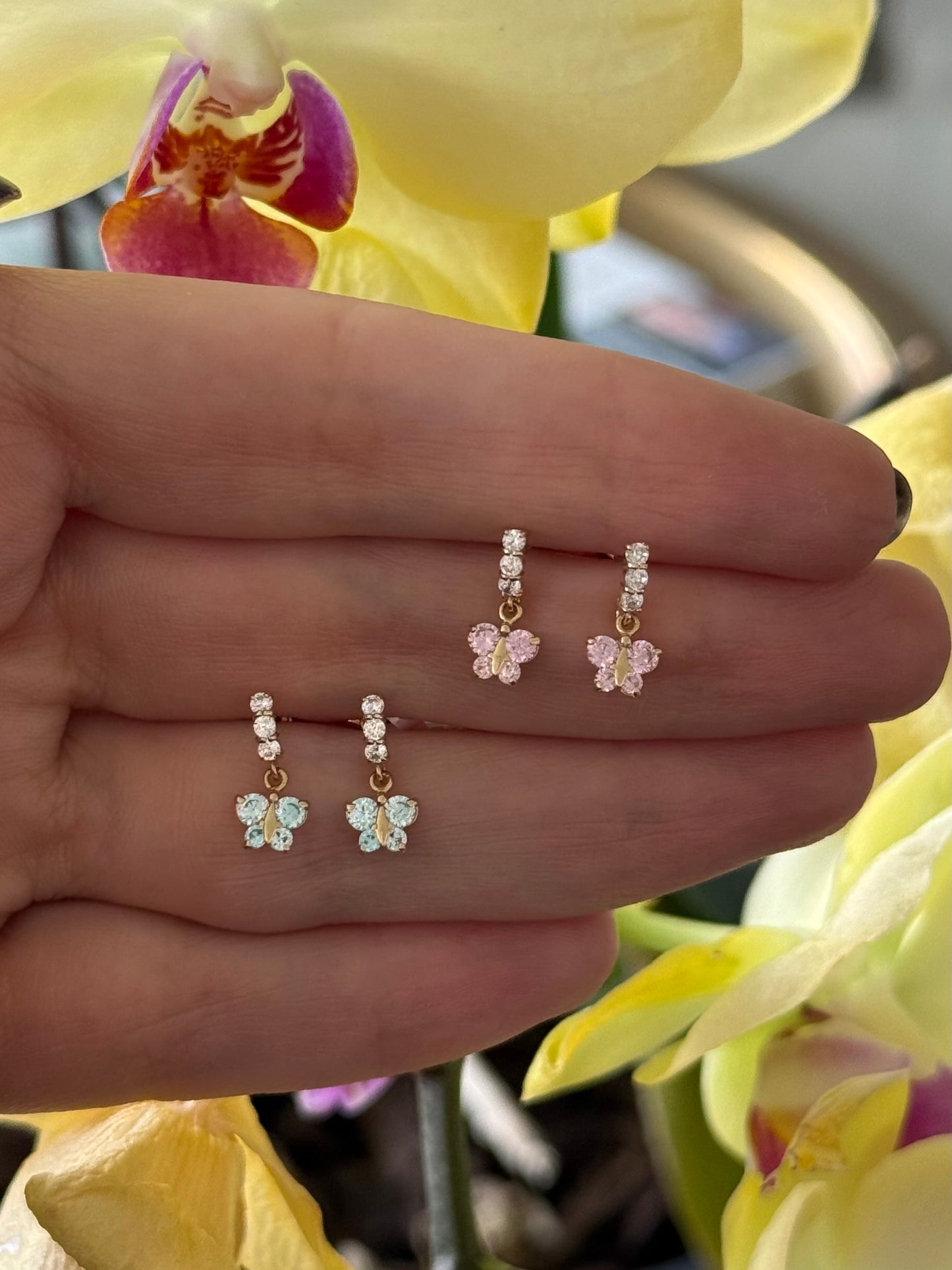 Aretes mariposa colgante