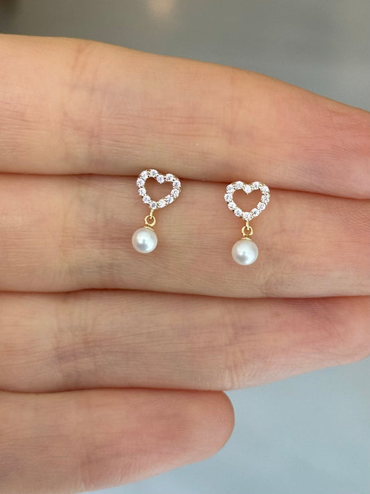 Aretes corazón rosa y perla colgante