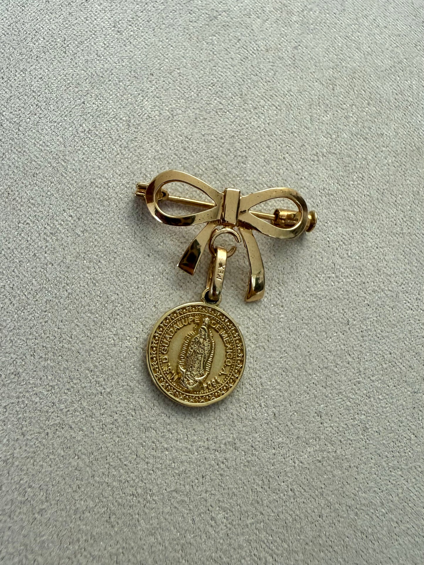 Medalla virgen oro