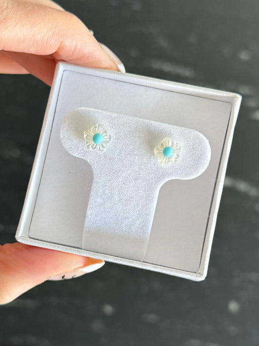 Aretes flor madre perla con turquesa