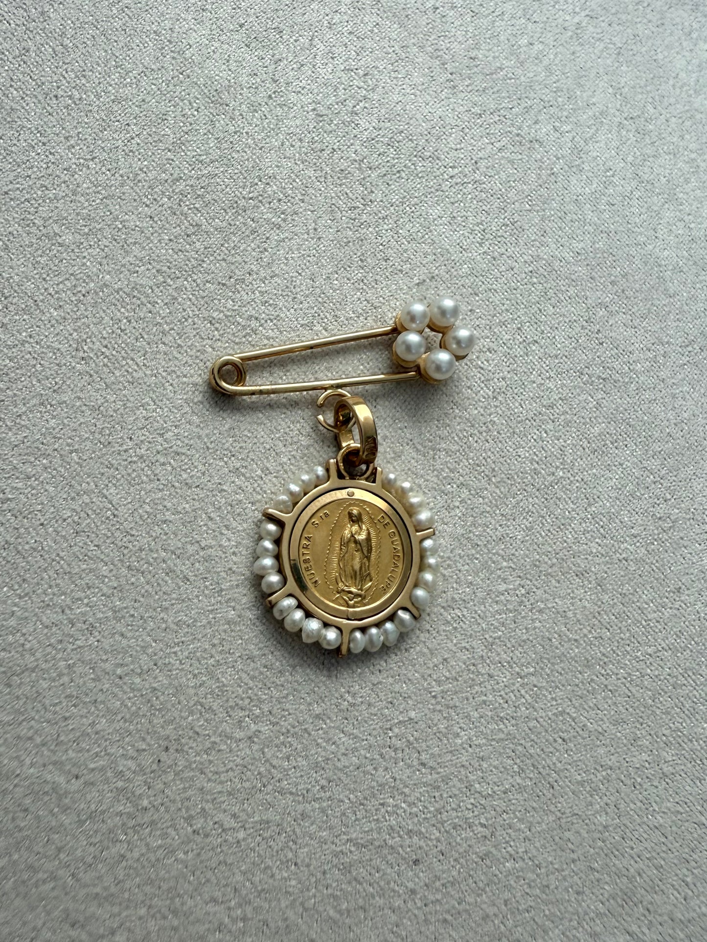 Medalla virgen oro redonda