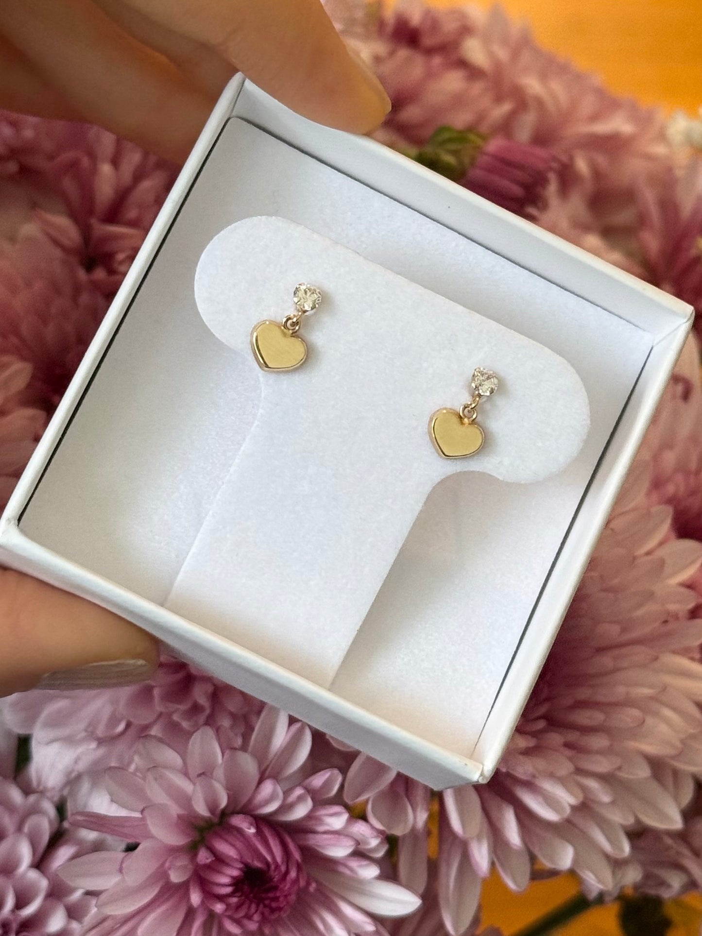 Aretes cz y corazón oro colgante