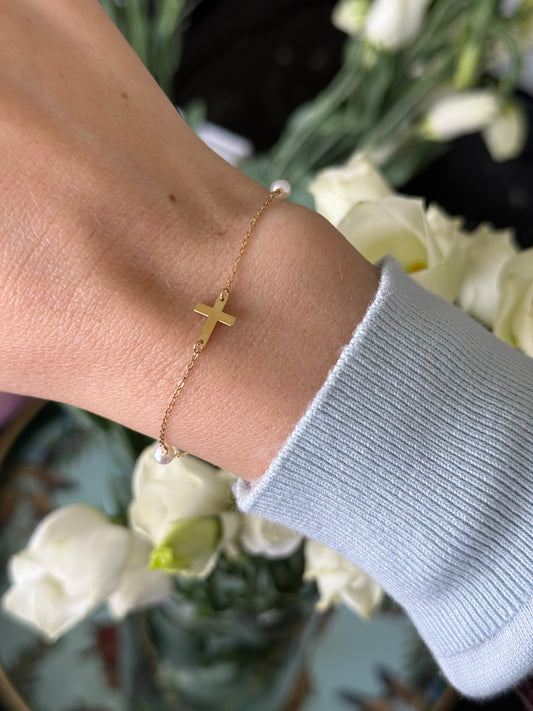 Pulsera cruz y perlas