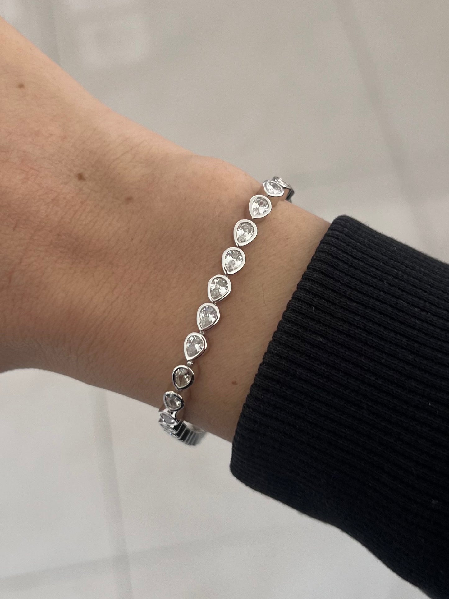 Pulsera tennis gota con bisel