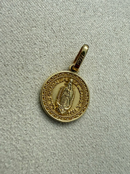 Medalla virgen oro