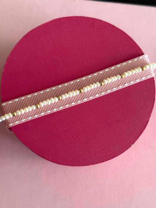 Pulsera perlas y bolita oro