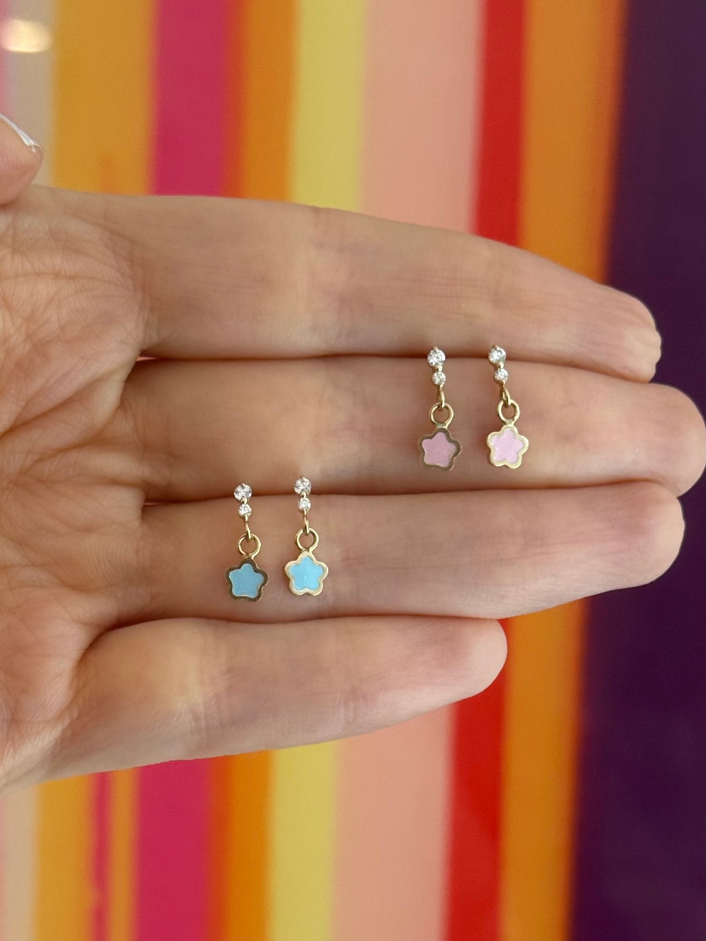 Aretes flor rosa pastel colgante