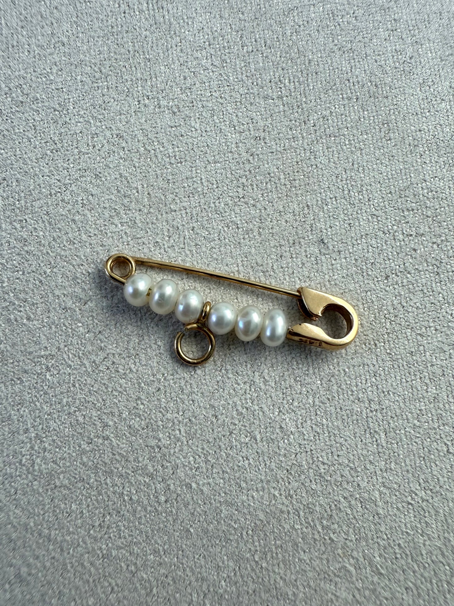 Pin Perlas