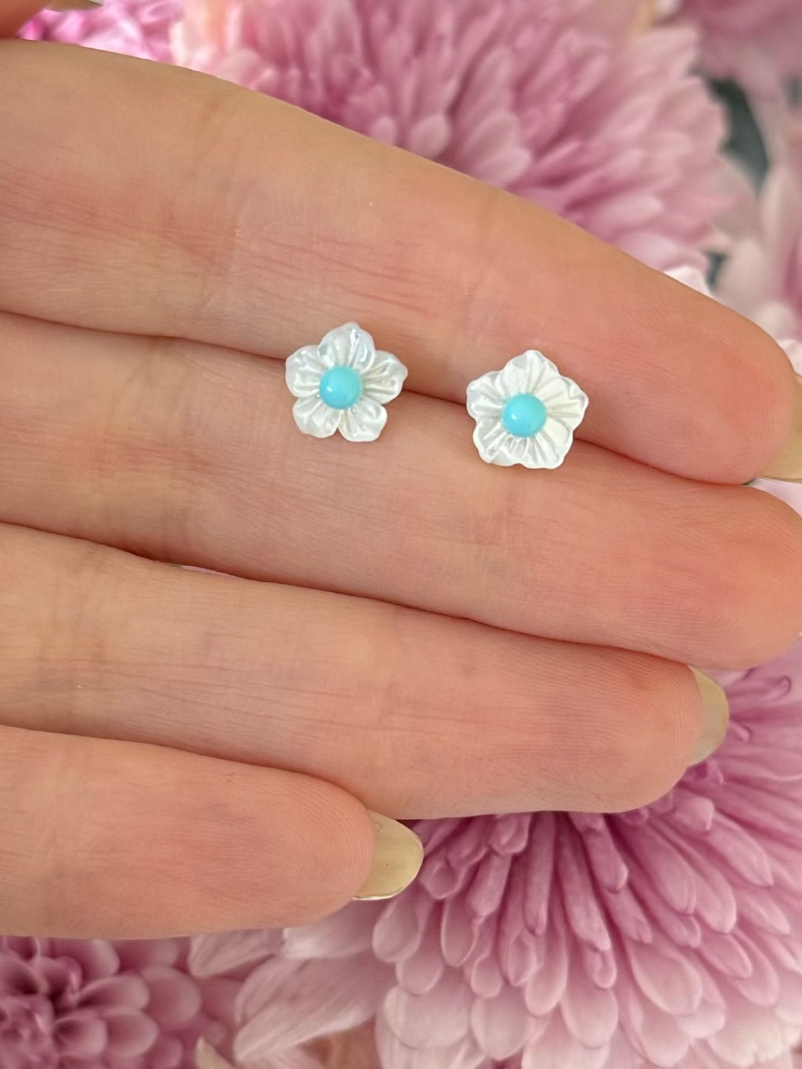 Aretes flor madre perla con turquesa