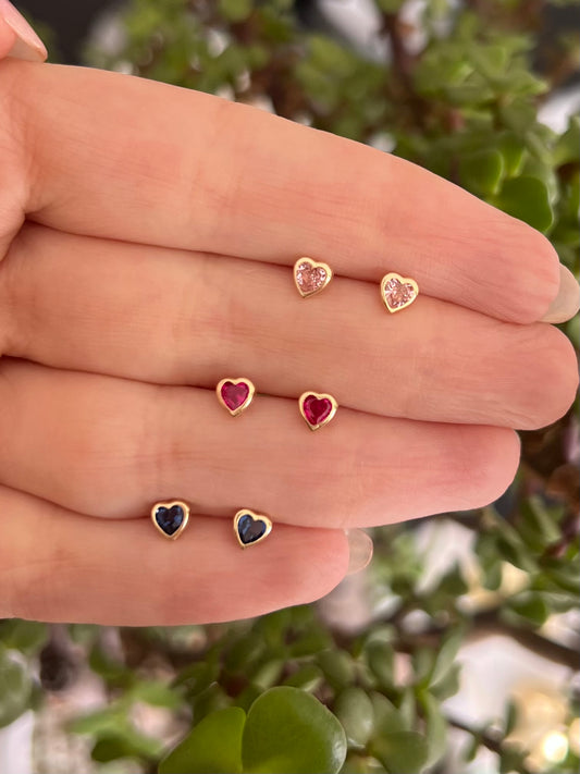 Aretes corazón cz con bisel chicos