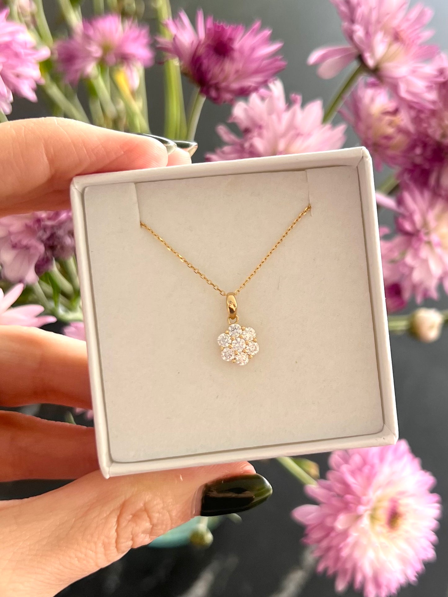 Collar flor cz