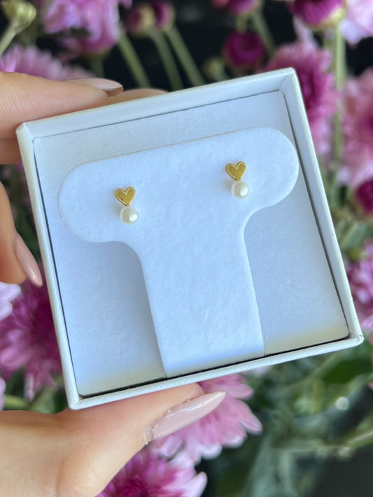 Arete corazón con Perla