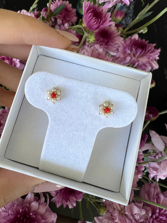 Aretes flor Perlas y Coral