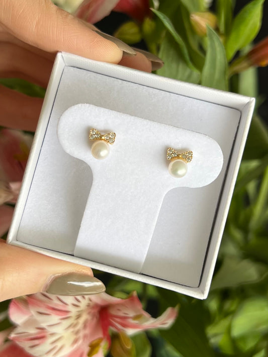 Aretes moño con perla