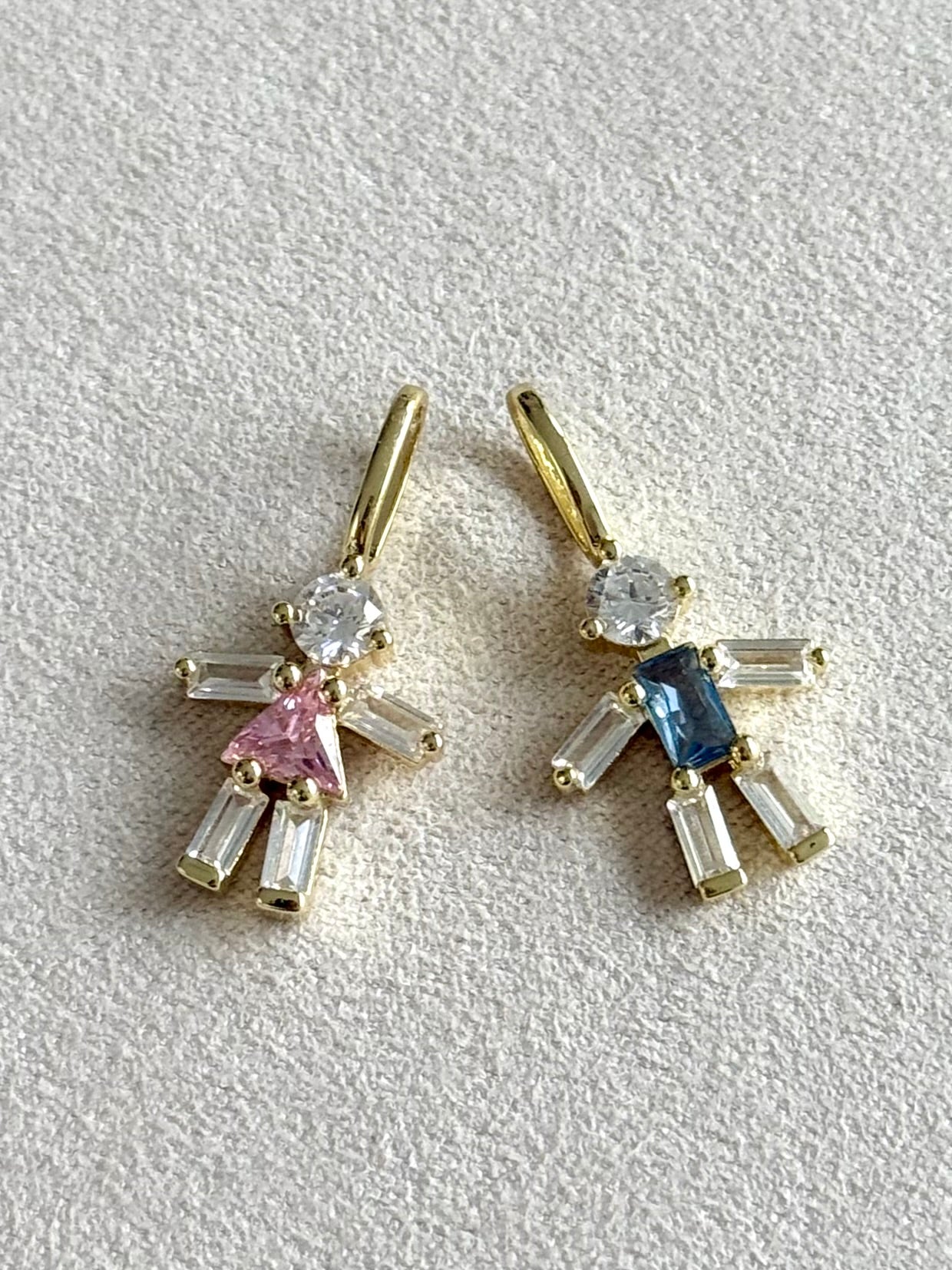 Charm niña cz