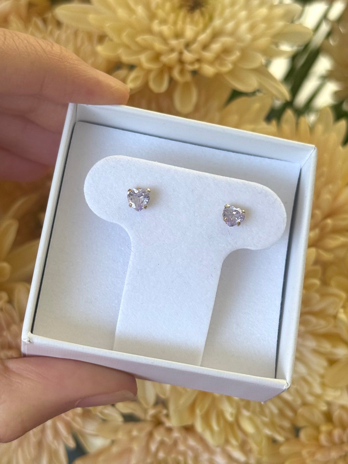 Aretes corazón morado