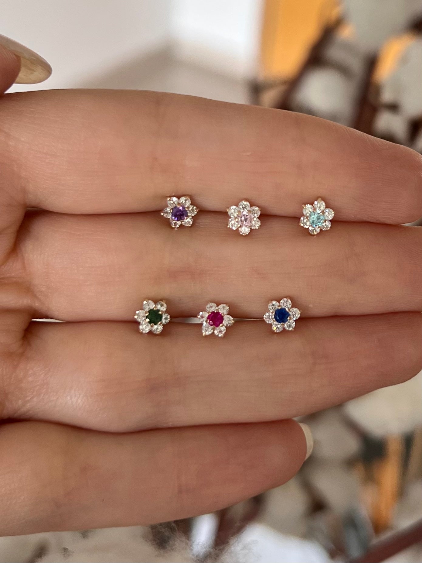 Aretes flor mediana