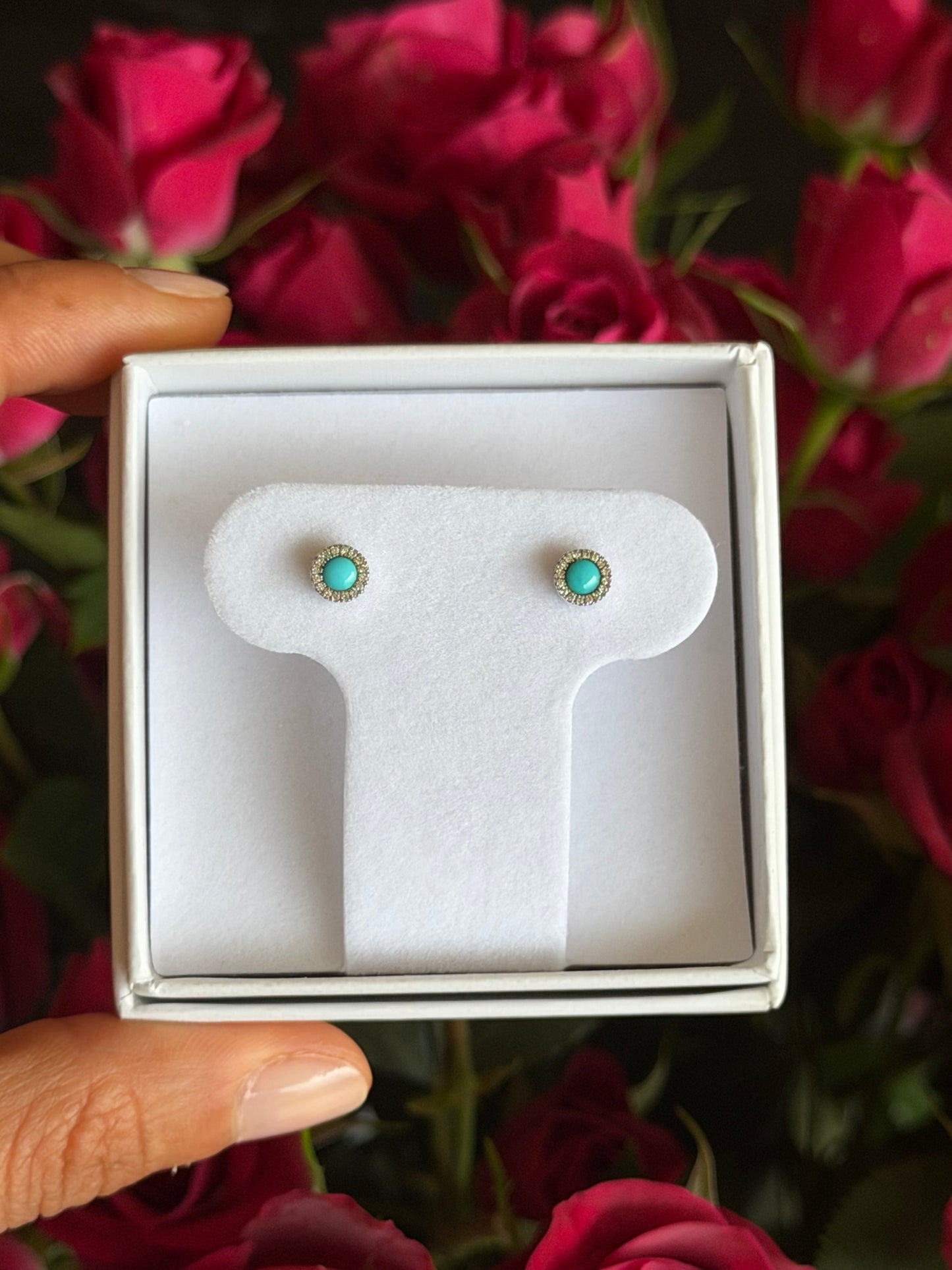 Arete turquesa con halo de diamante