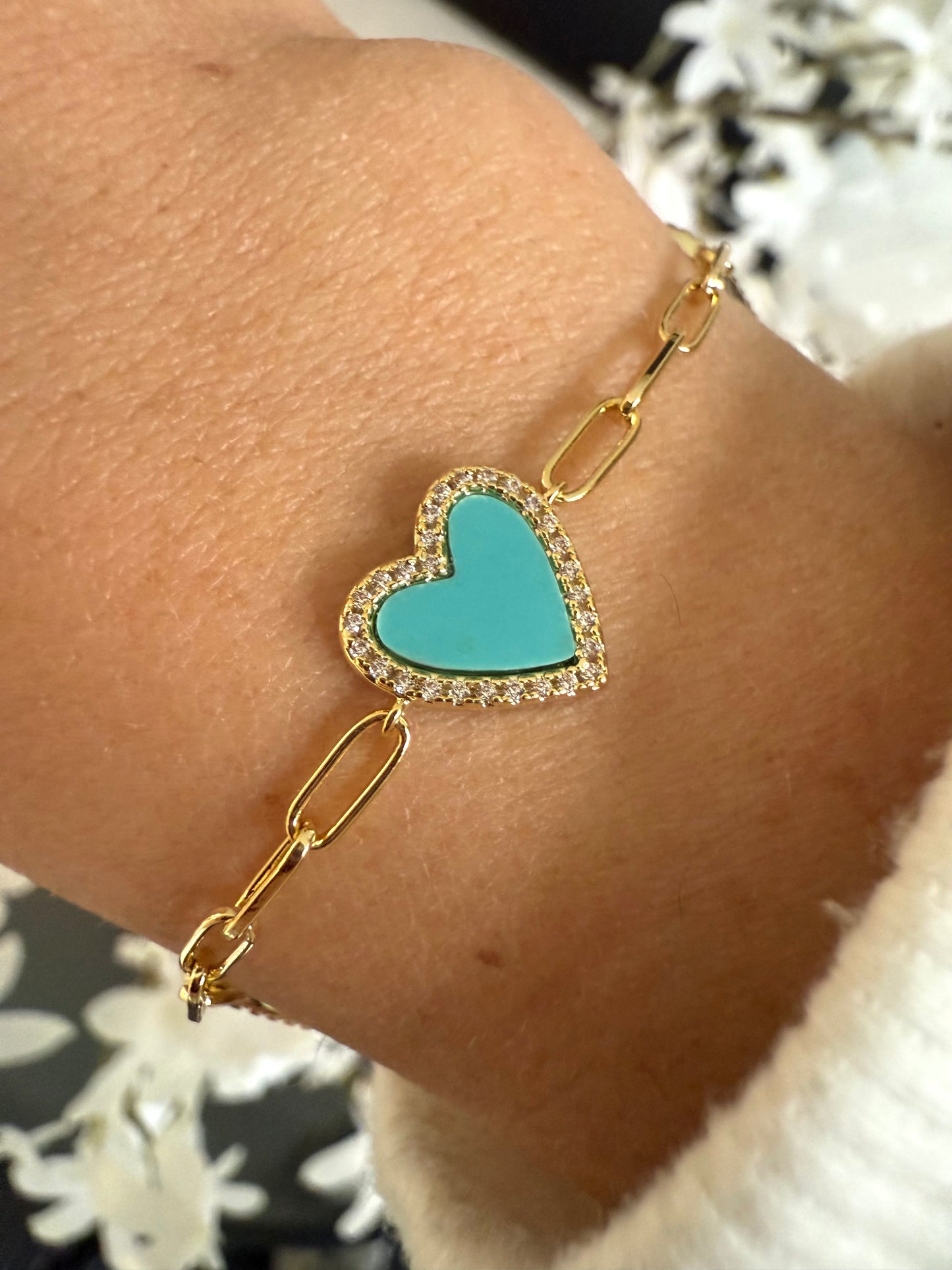 Pulsera paperclip corazones turquesa