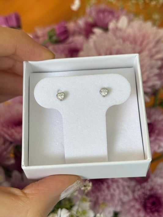 Aretes corazón mini cz