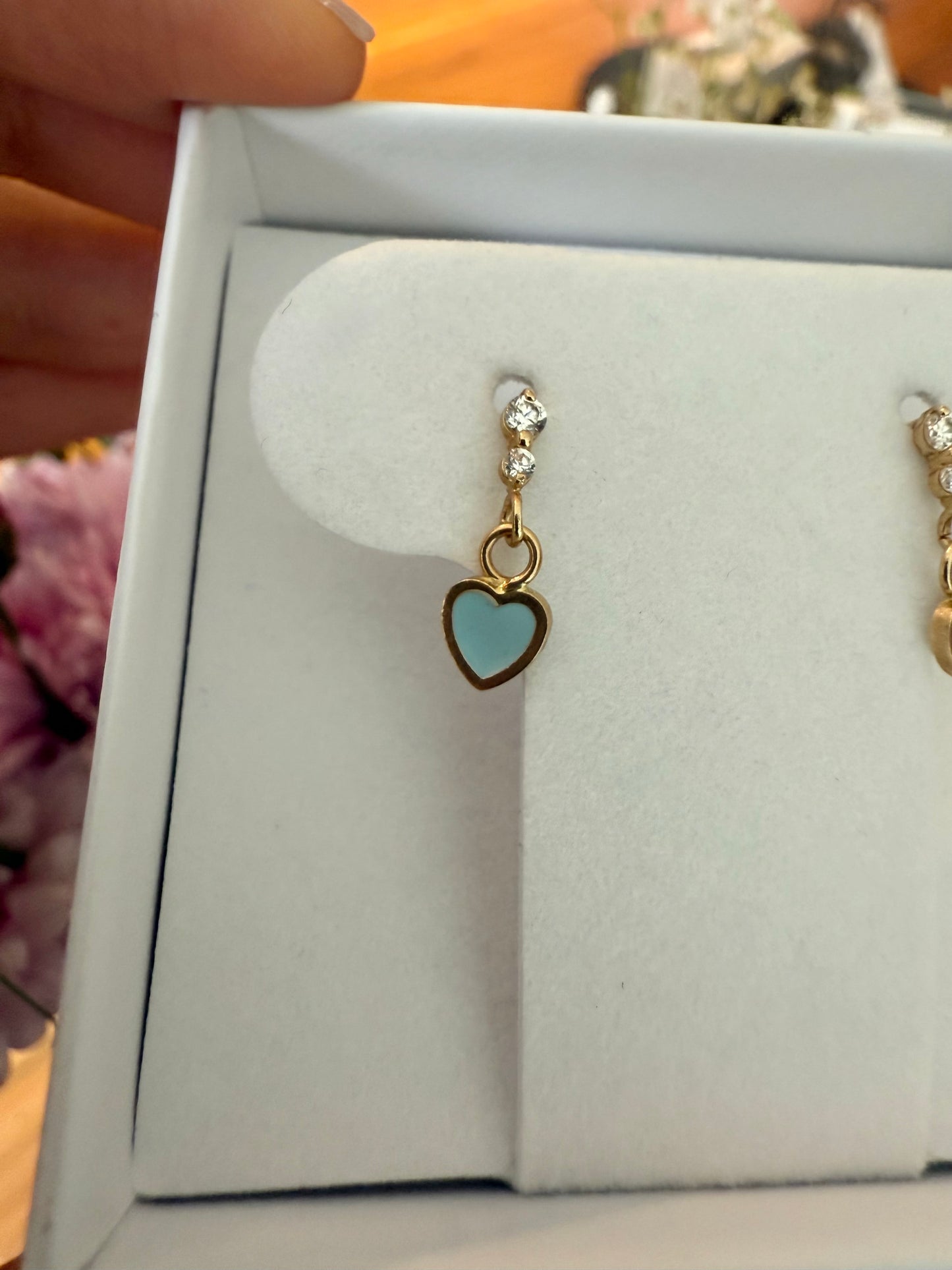 Aretes corazón colgante azul cielo