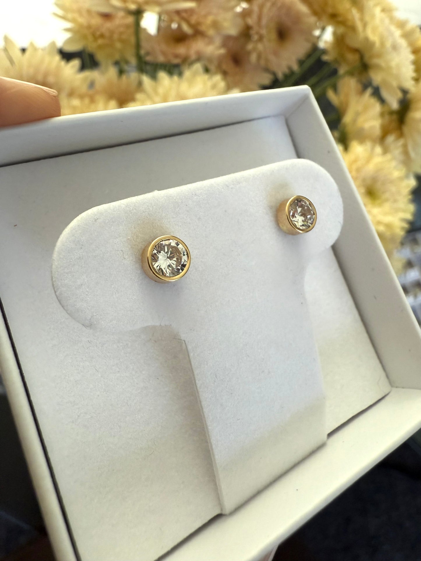 Arete zirconia con bisel grueso