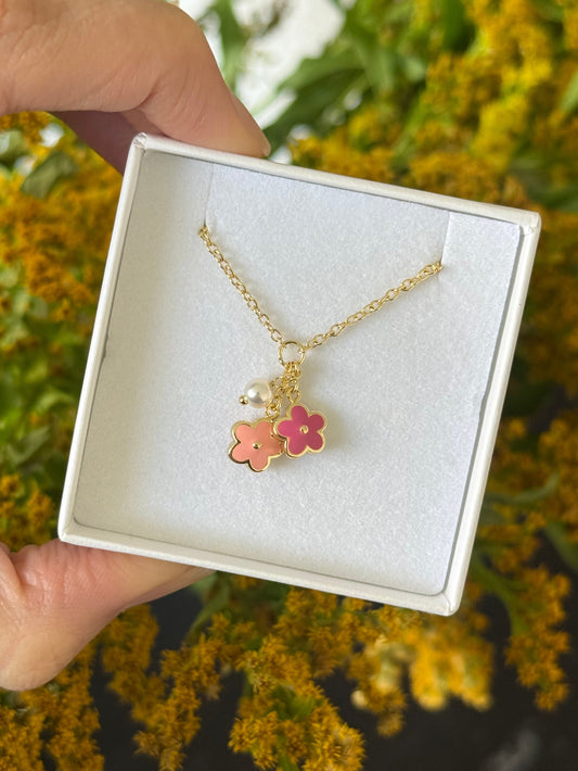 Collar flores y perla