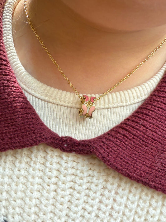 Collar círculo mariposas