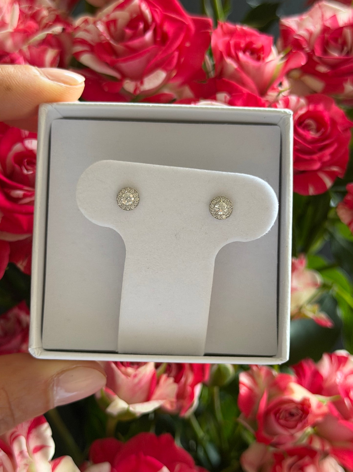 Aretes de mini zirconias con centro de zirconia
