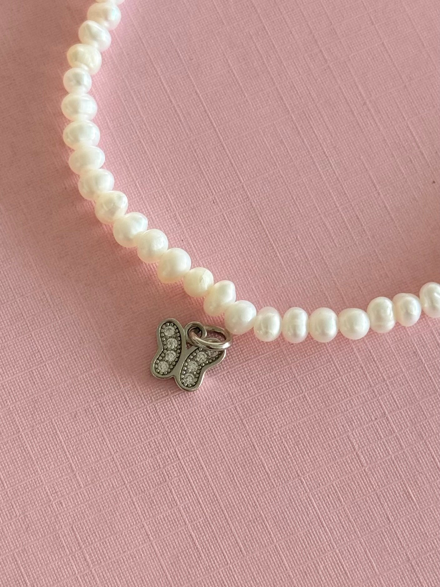 Collar perlas mediano con charm