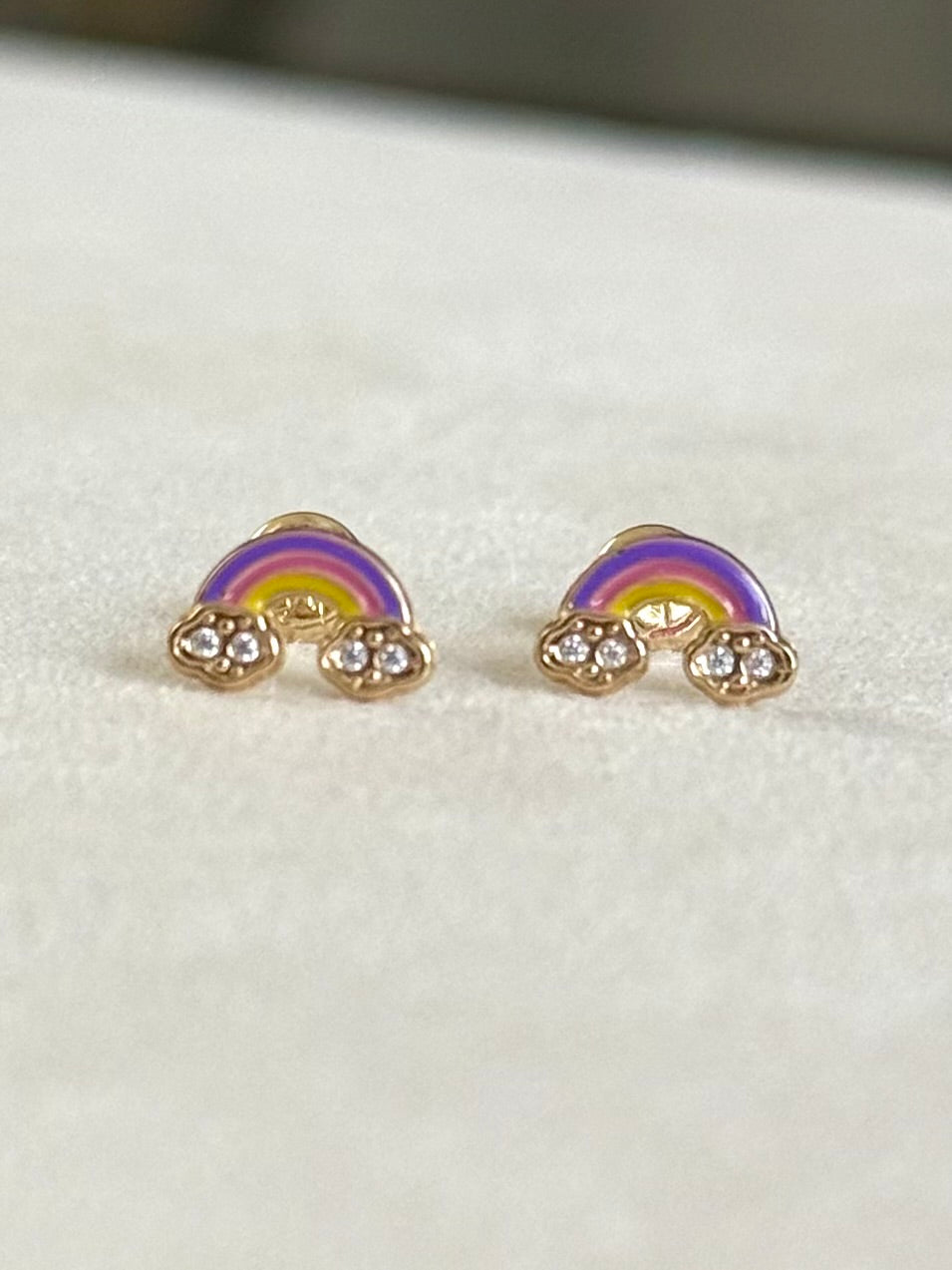 Aretes arcoíris