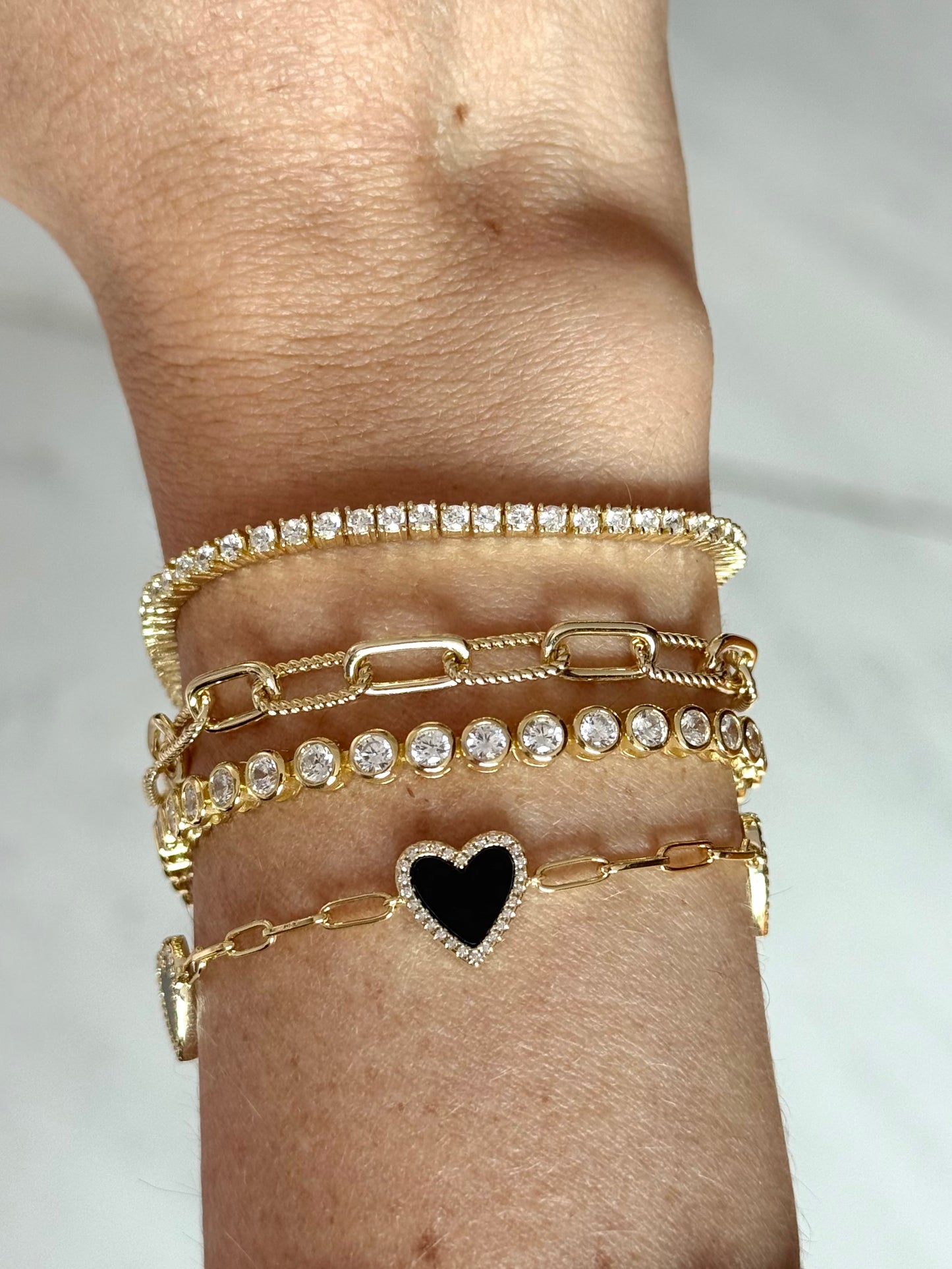 Pulsera paperclip corazón negro