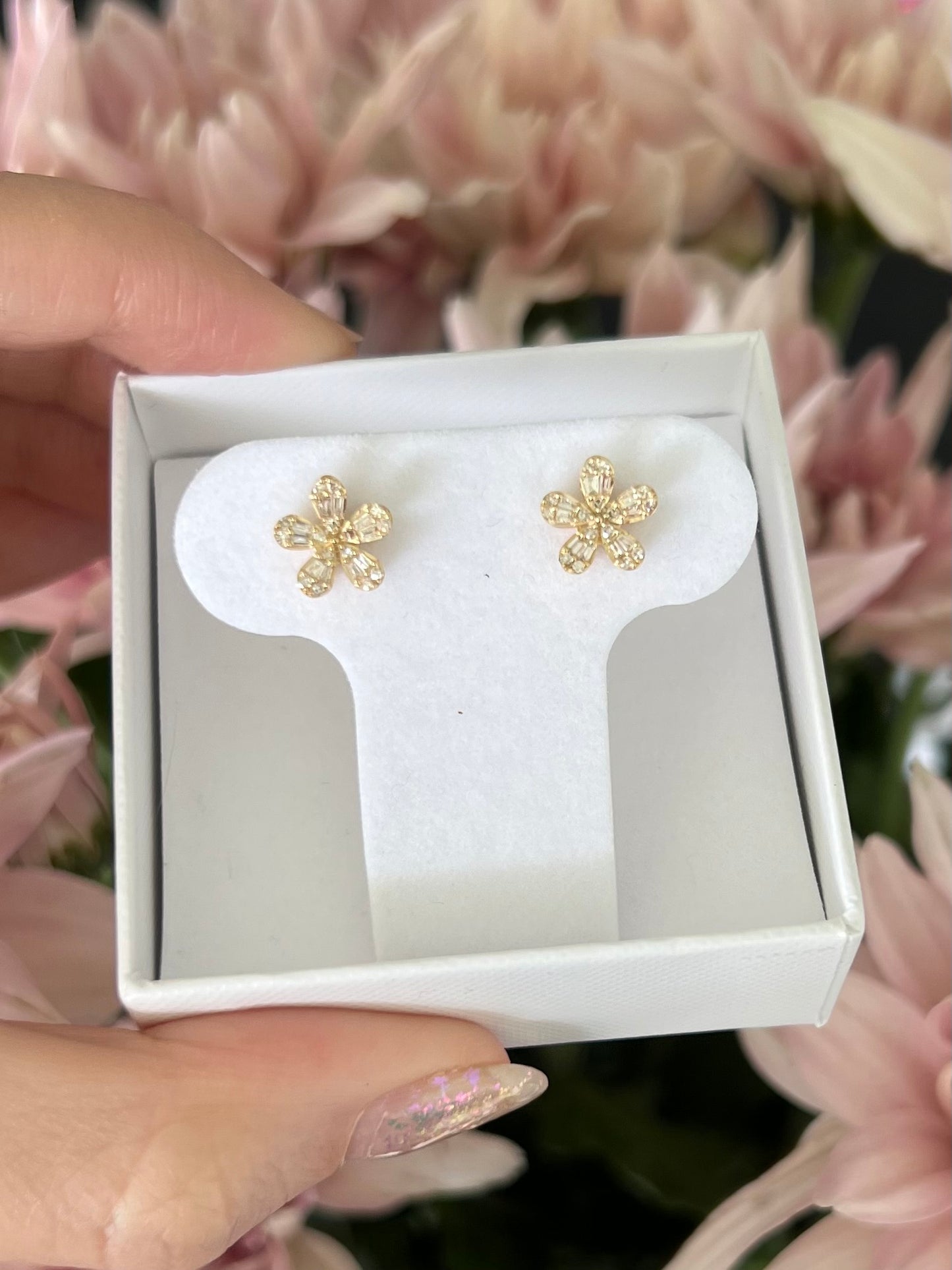 Aretes flores diamantes
