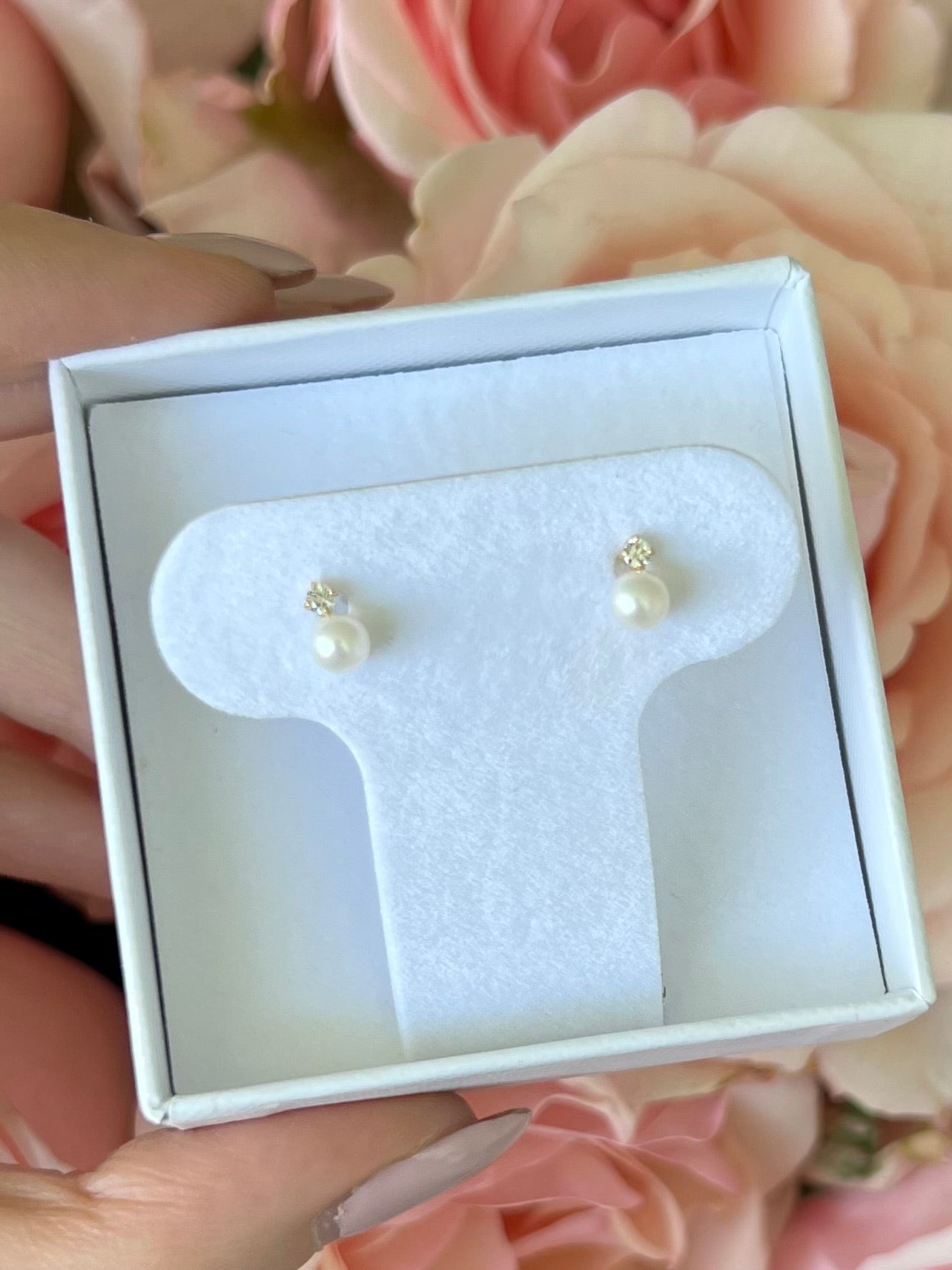 Aretes mini zirconia y perla